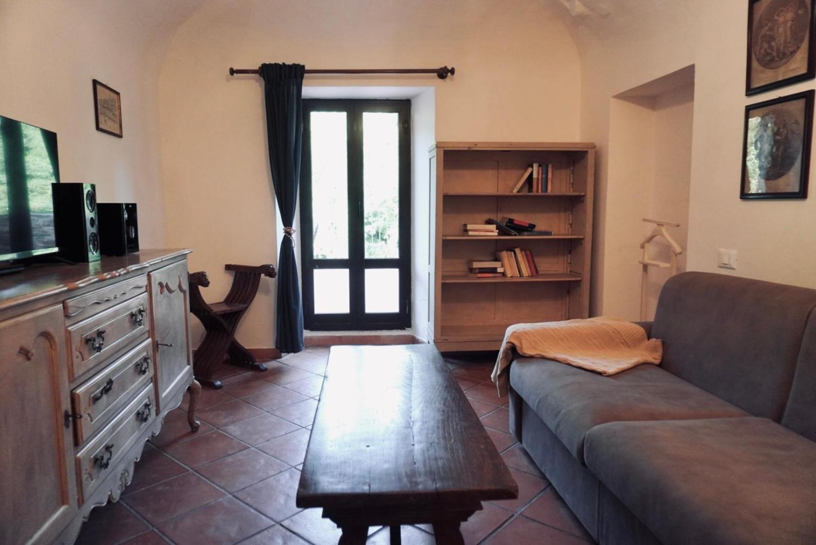 Lunigiana Experience Apartment ปอนเตรโมลิ ภายนอก รูปภาพ